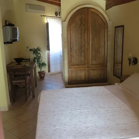 Appartamenti La Risacca LMP Camera foto